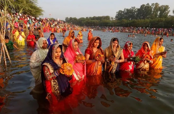 Chhath Puja 2025: नहाय खाय, खरना और संध्या अर्घ्य कब हैं? पूरी तिथि, कथा और महत्व जानें